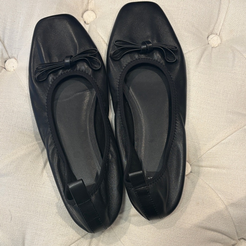 Zac Posen Black Leather Ballet Flats with Bow